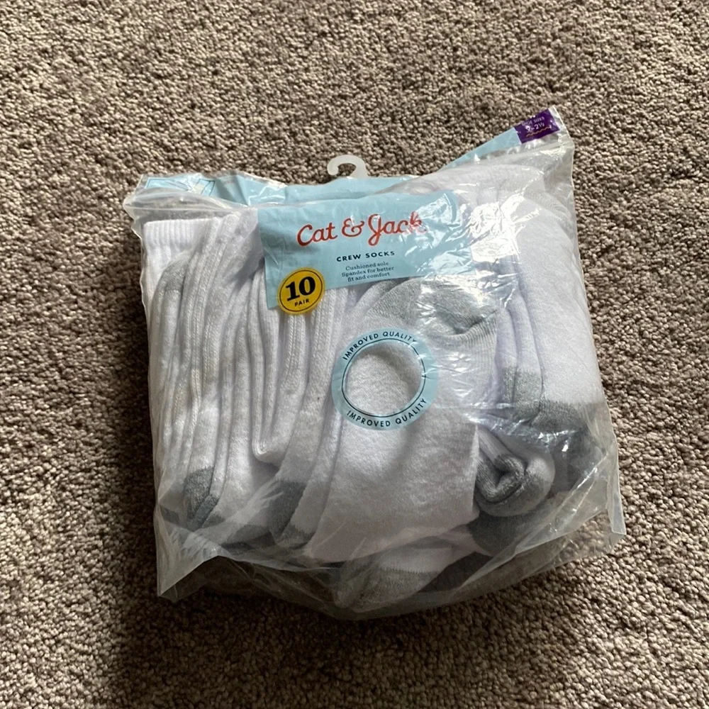 Cat & Jack White Crew Socks 10 Pair Pack SIZE M NWT